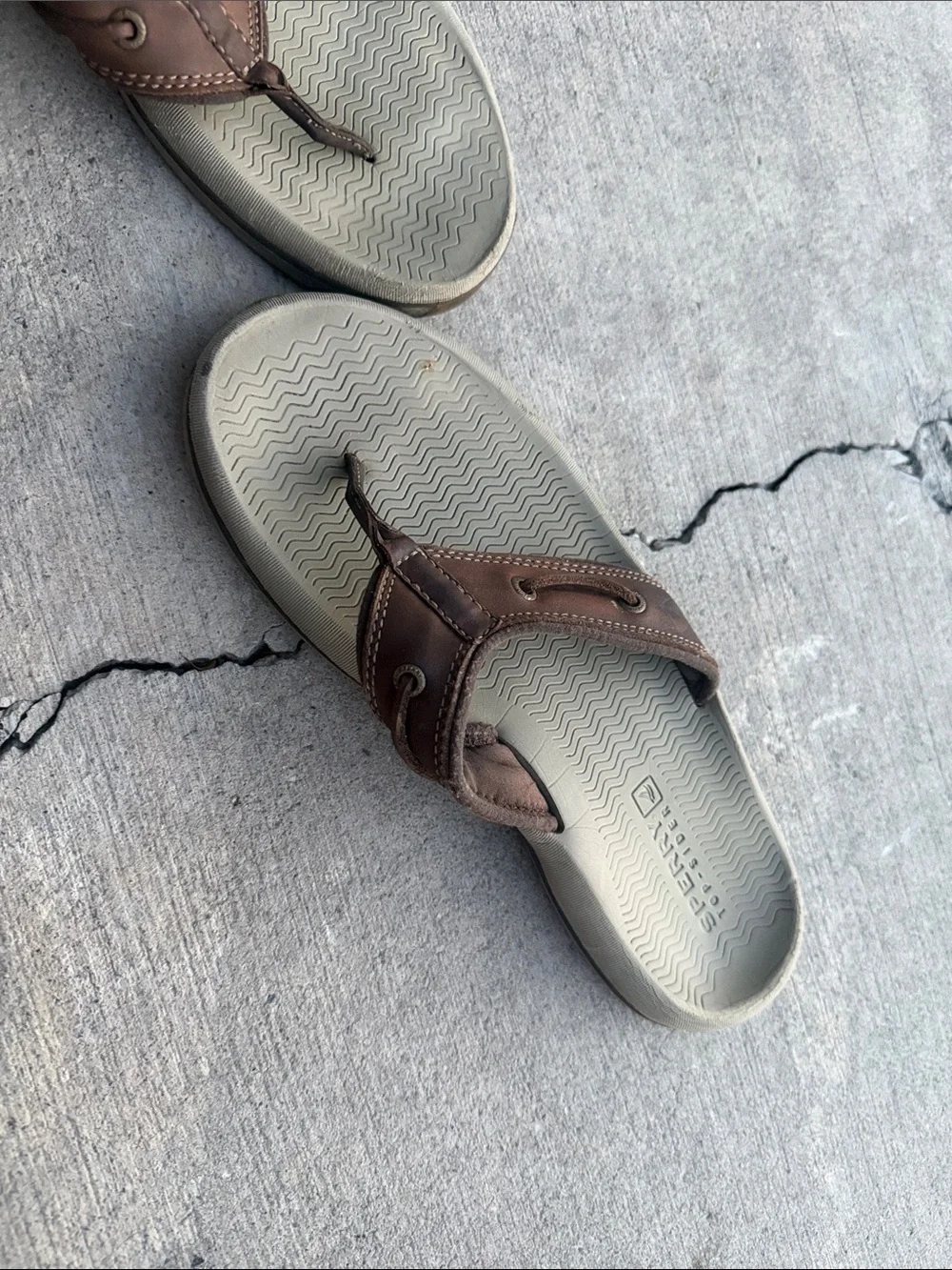 Sperry Brown Leather Thong Sandals with Beige Footbed